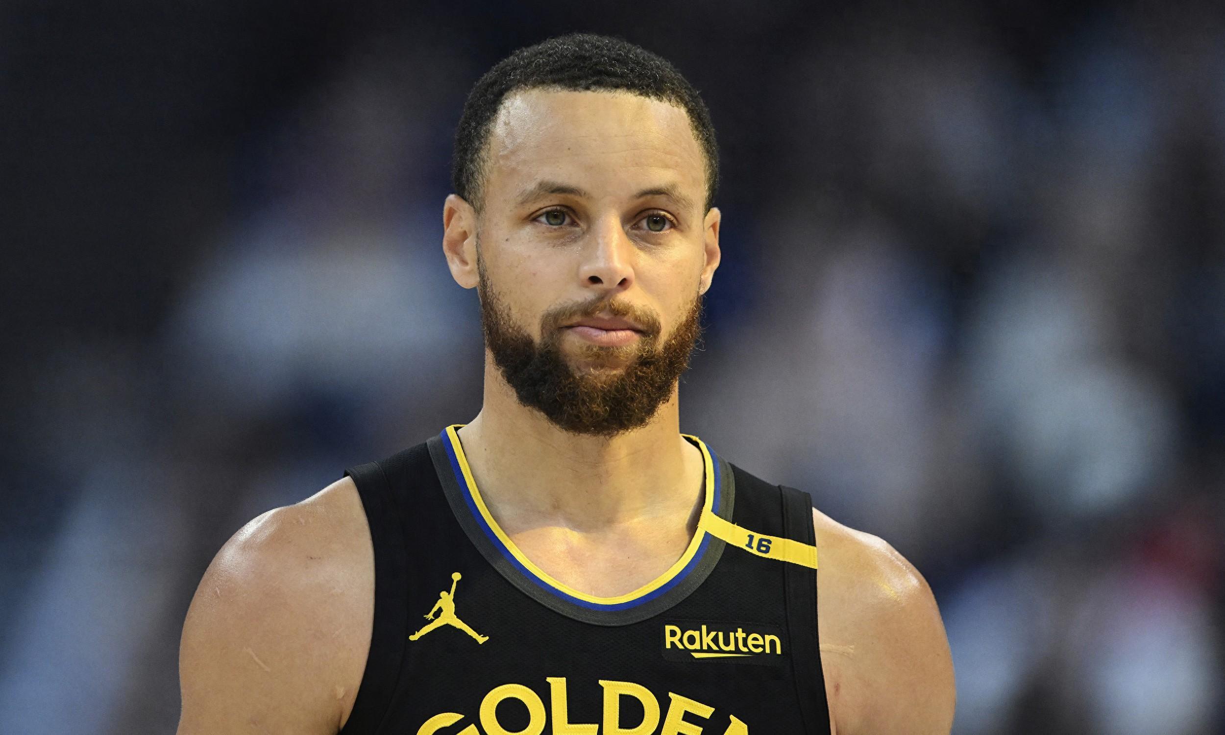 美记：保罗·乔治在场76人每百回合防守效率提升11.2分