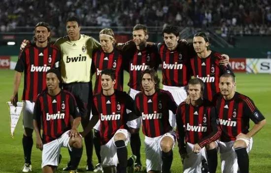 独行侠被逆转！马卡33+7浓眉又受伤，状元26+10+8，克莱爆发尽力