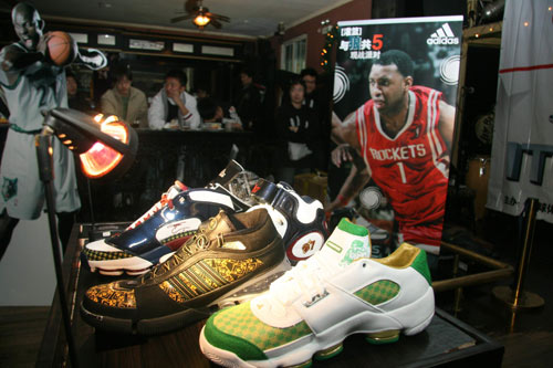 爆款后仍守初心：《光与影》制作团队婉拒“规模扩张”