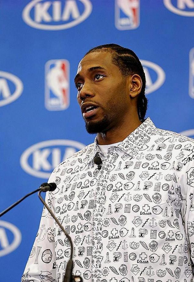 英媒：曼联夏窗签奥斯梅恩已完成95%，加纳乔+霍伊伦均不会被纳入该交易