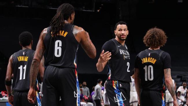 纽约大都会作为扩张球队在 1962 年成立，虽首季狂吞 120 败，却迅速积累了大量人气