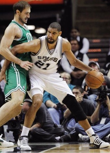 海牛vs申花首发：费南多、马莱莱先发 吴曦出战